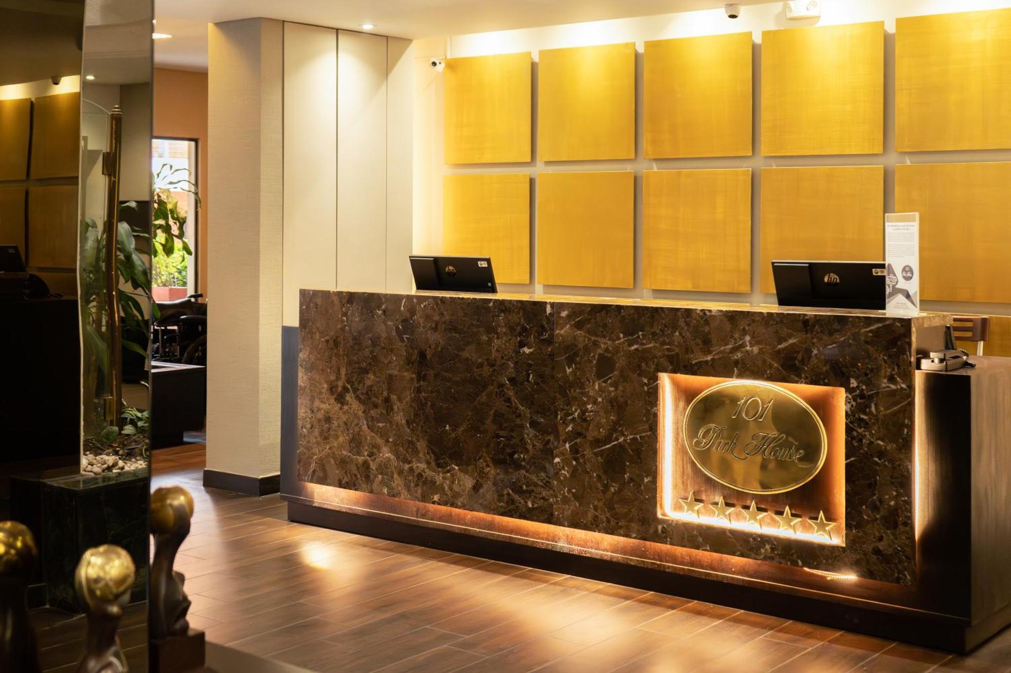 Hotel 101 Park House Bogota Bagian luar foto